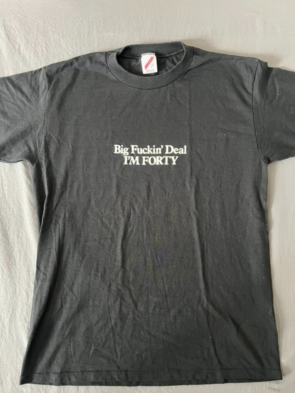 Vtg 90s Tshirt Statement Tee Big Deal I’m Forty Single Stiched Men’s L Jerzees